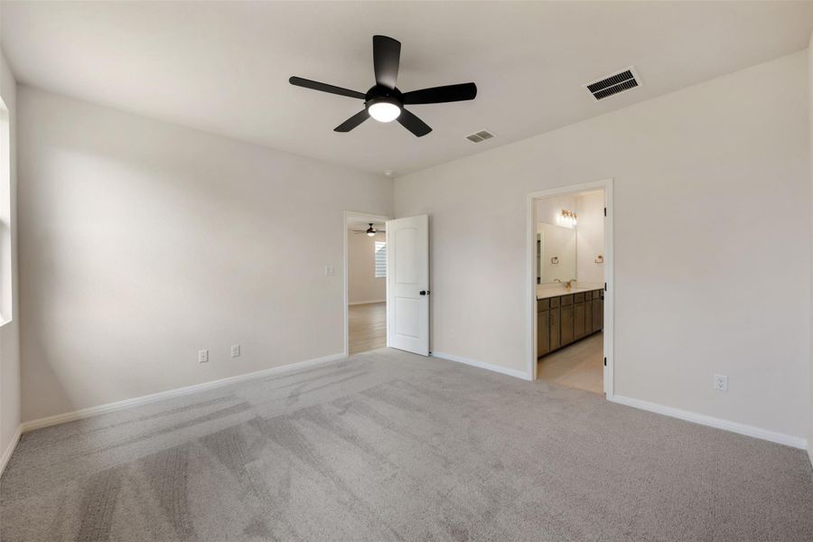 Spacious, unfurnished interior of a new home in Cannon Ranch, Dripping Springs (Image 14).