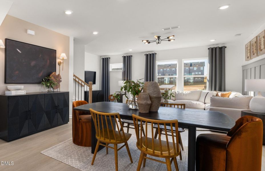 Crestwind (12) Crestwind (12)