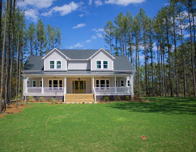 Exterior details and patio area of a home in , Moncks Corner (Image 14).