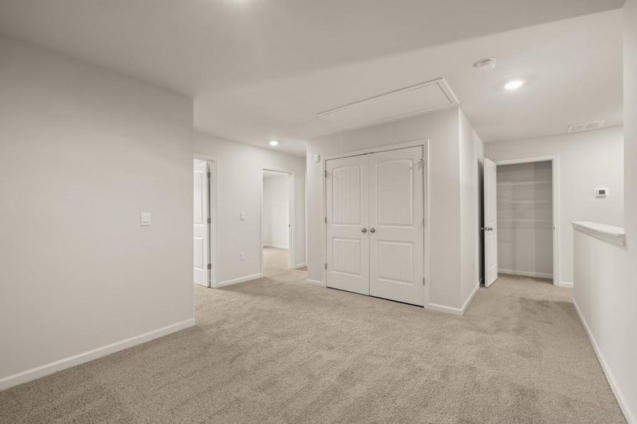 Spacious, unfurnished interior of a new home in Hughes Court, Dawsonville (Image 21).