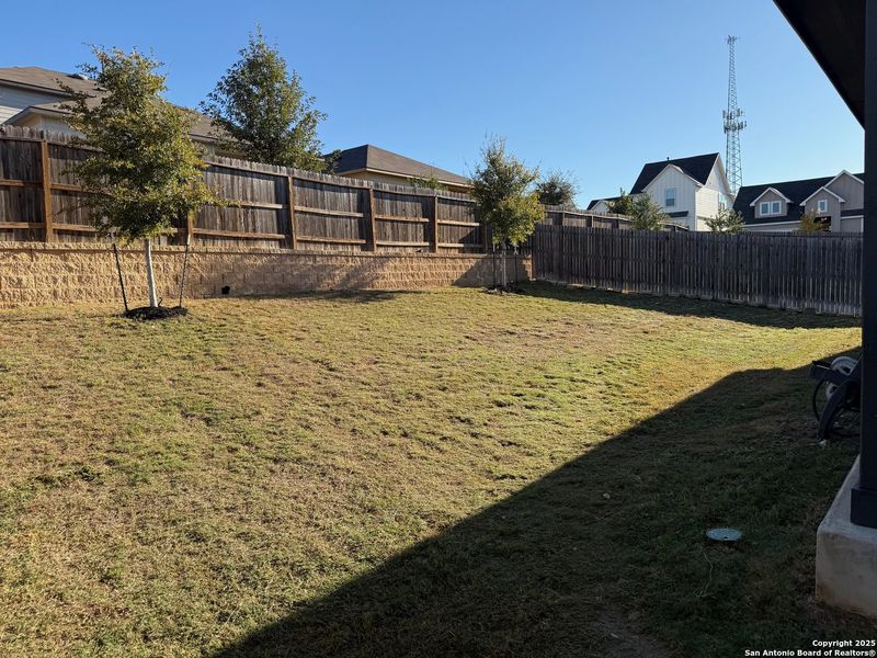 Exterior details and patio area of a home in Brookstone Creek, San Antonio (Image 6).