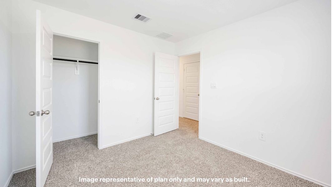 Representative unfurnished interior of a home built from the Fallow by D.R. Horton in Deer Meadows, Odessa (Image 30).