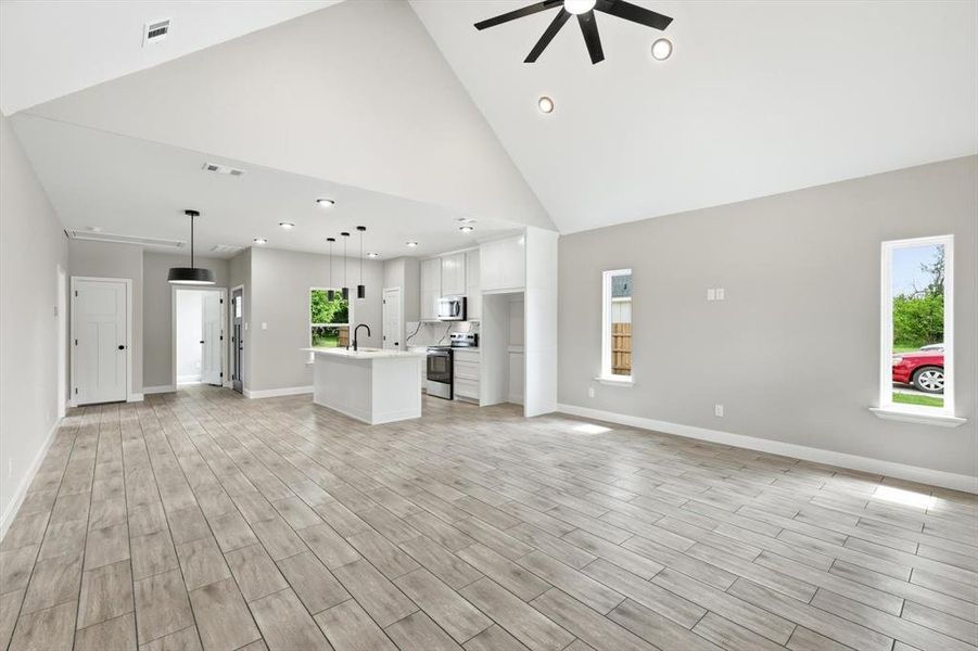 Spacious, unfurnished interior of a new home in , Bridgeport (Image 38). Spacious, unfurnished interior of a new home in , Bridgeport (Image 38).