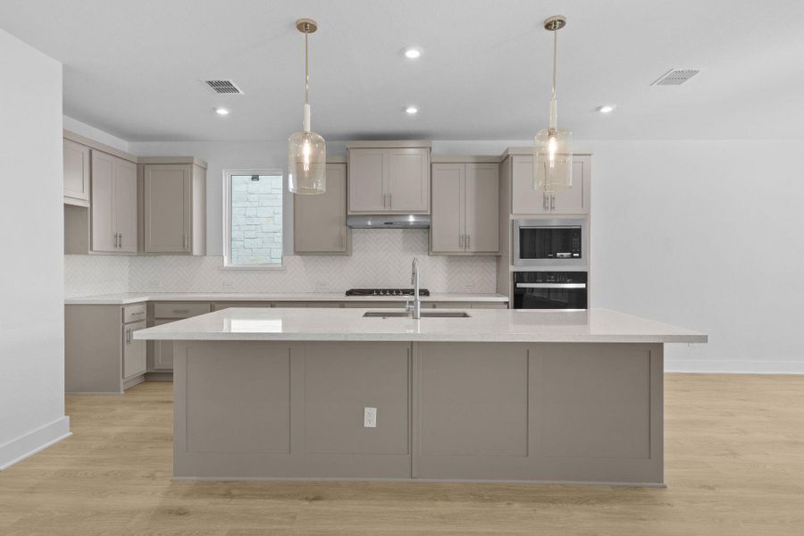 Gorgeous Open Concept Kitchen