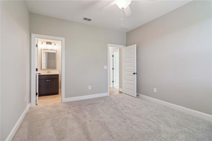 Spacious, unfurnished interior of a new home in , Dawsonville (Image 25).