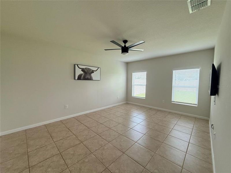 Spacious, unfurnished interior of a new home in , Haines City (Image 17).