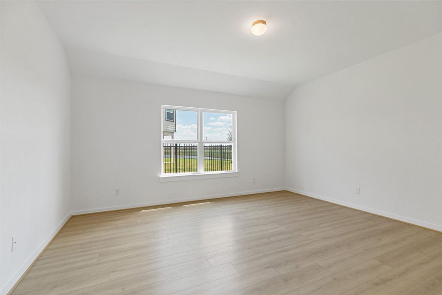 Spacious, unfurnished interior of a new home in Sunterra, Katy (Image 9). Spacious, unfurnished interior of a new home in Sunterra, Katy (Image 9).
