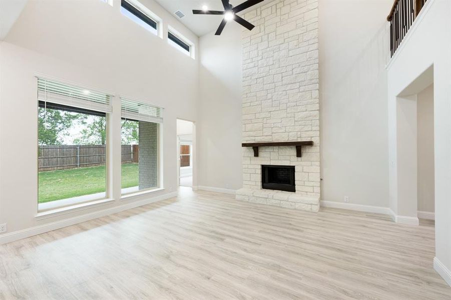 Spacious, unfurnished interior of a new home in Star Ranch, Godley (Image 23).
