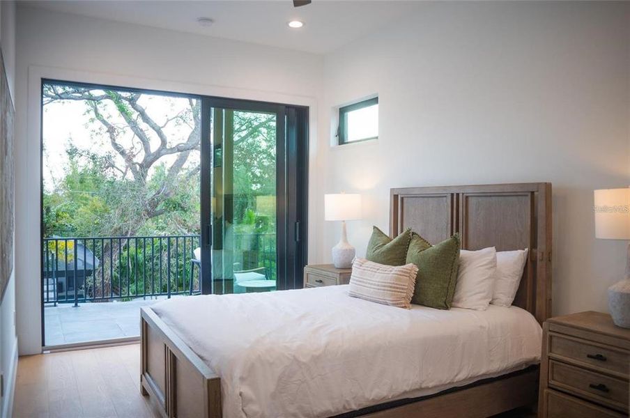 Furnished interior view inside a new home in , Sarasota (Image 64).