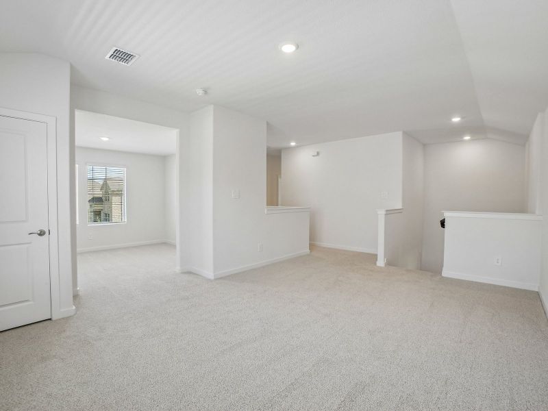 Spacious, unfurnished interior of a new home in Parks at Foster Crossing - Signature Series, Anna (Image 19).