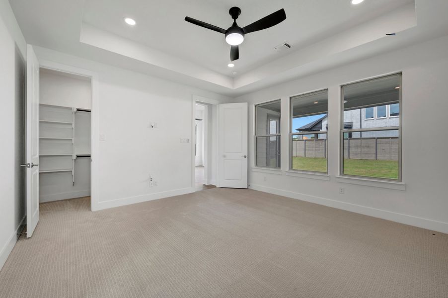Spacious, unfurnished interior of a new home in Treeline, Justin (Image 26).