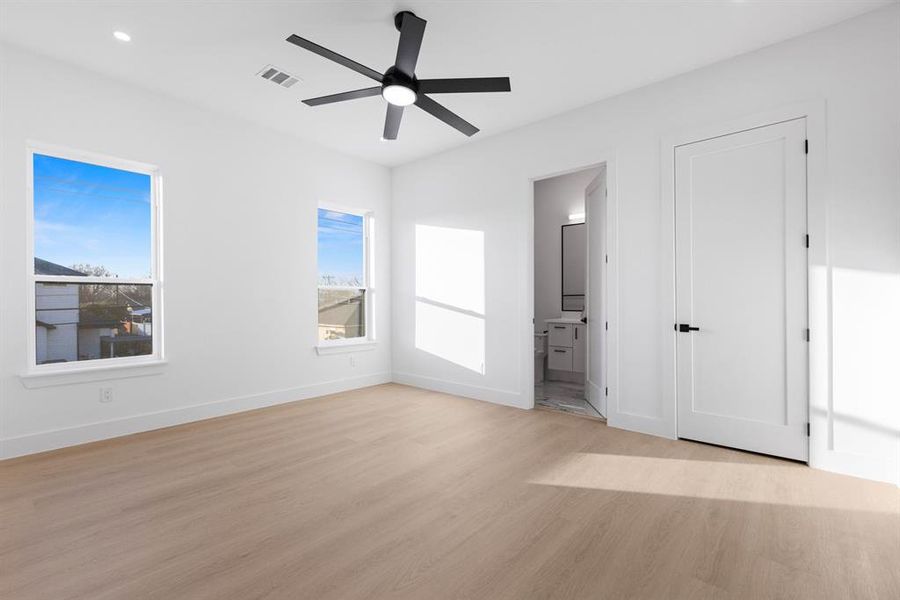 Spacious, unfurnished interior of a new home in , Dallas (Image 23).