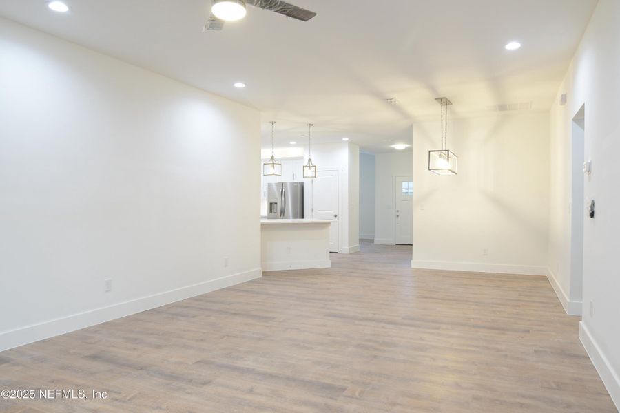 Spacious, unfurnished interior of a new home in , Jacksonville (Image 23).