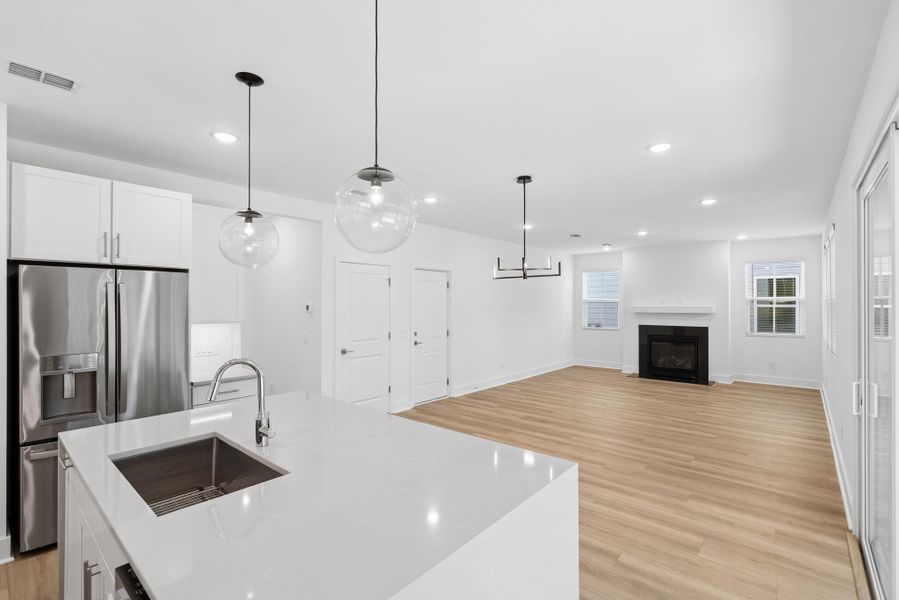 Spacious, unfurnished interior of a new home in Stono Village, Hollywood (Image 13).