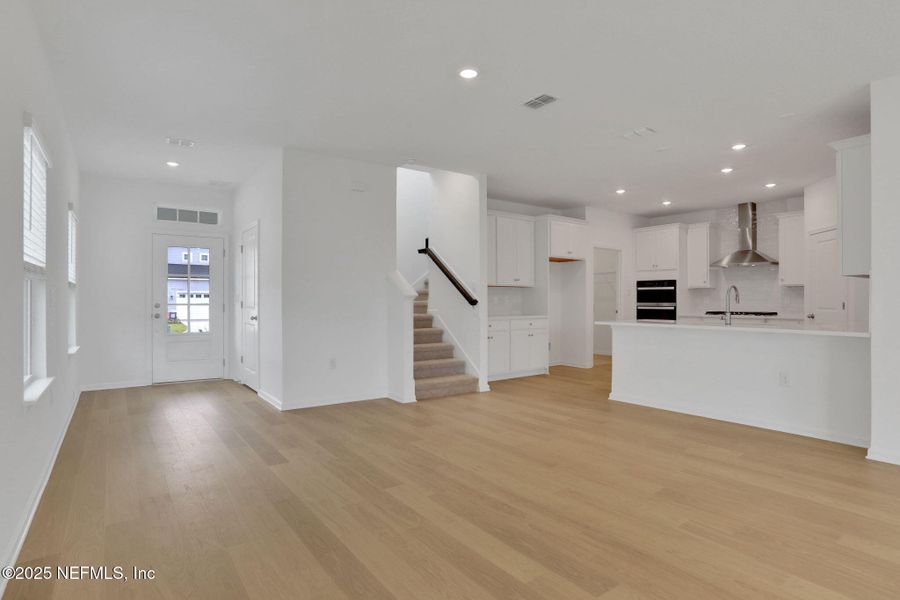 Spacious, unfurnished interior of a new home in TrailMark, St. Augustine (Image 26).