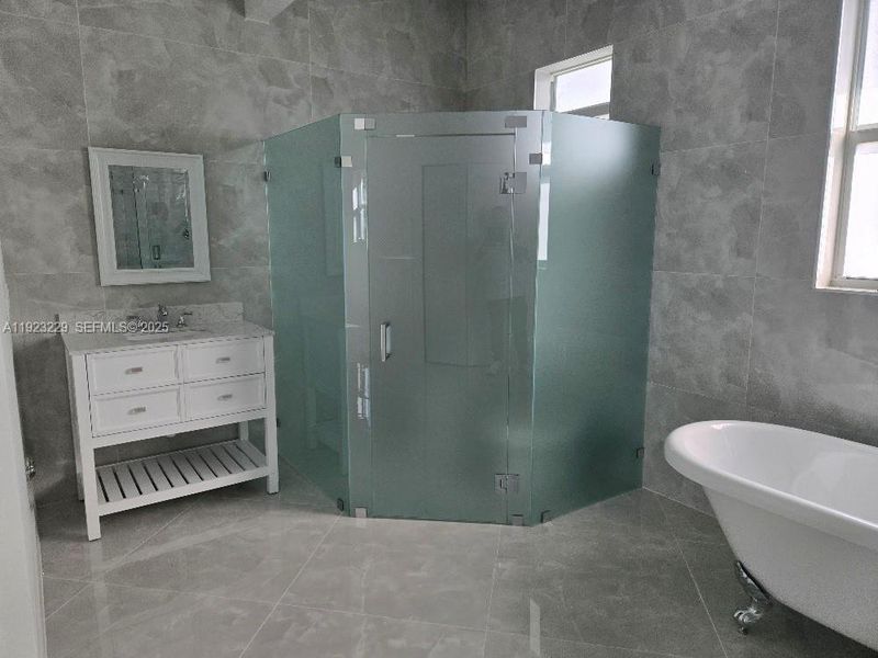 Furnished interior view inside a new home in , Miami (Image 5).