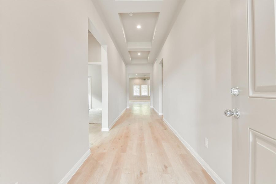 Spacious, unfurnished interior of a new home in King Oaks Village, Baytown (Image 29).
