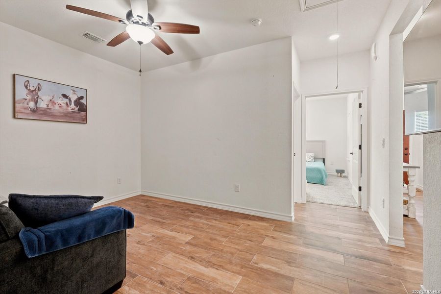 Spacious, unfurnished interior of a new home in , San Antonio (Image 21).