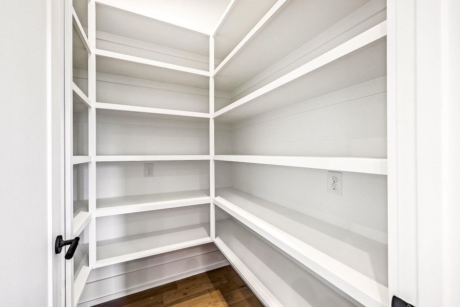 Spacious, unfurnished interior of a new home in , Charleston (Image 19).