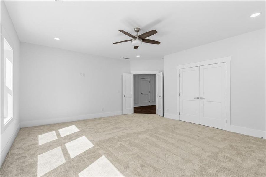 Spacious, unfurnished interior of a new home in , Alpharetta (Image 27).