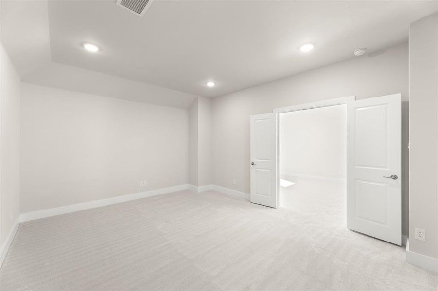 20. 2704 Andesite - Media 20. 2704 Andesite - Media