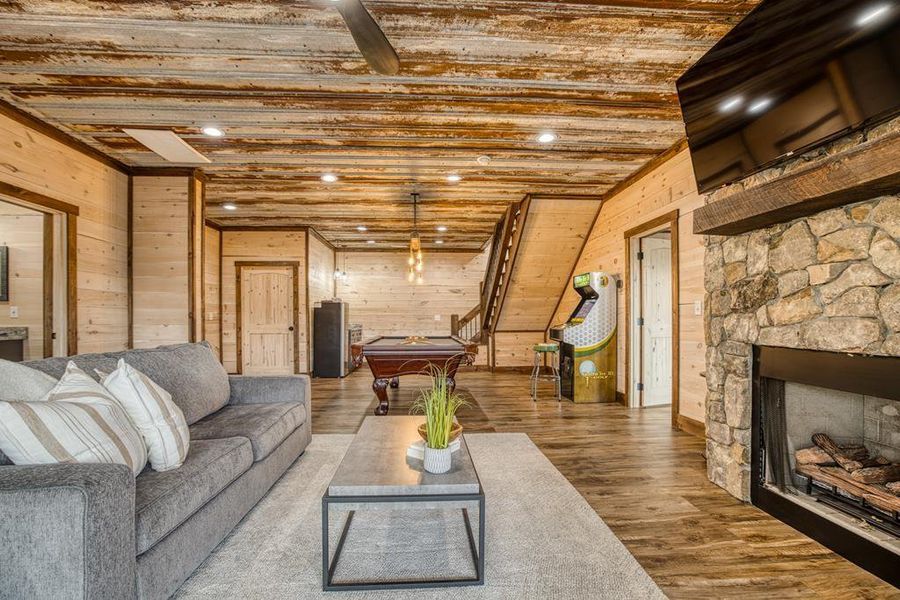 Community amenities in , Mineral Bluff (Image 77). Community amenities in , Mineral Bluff (Image 77).