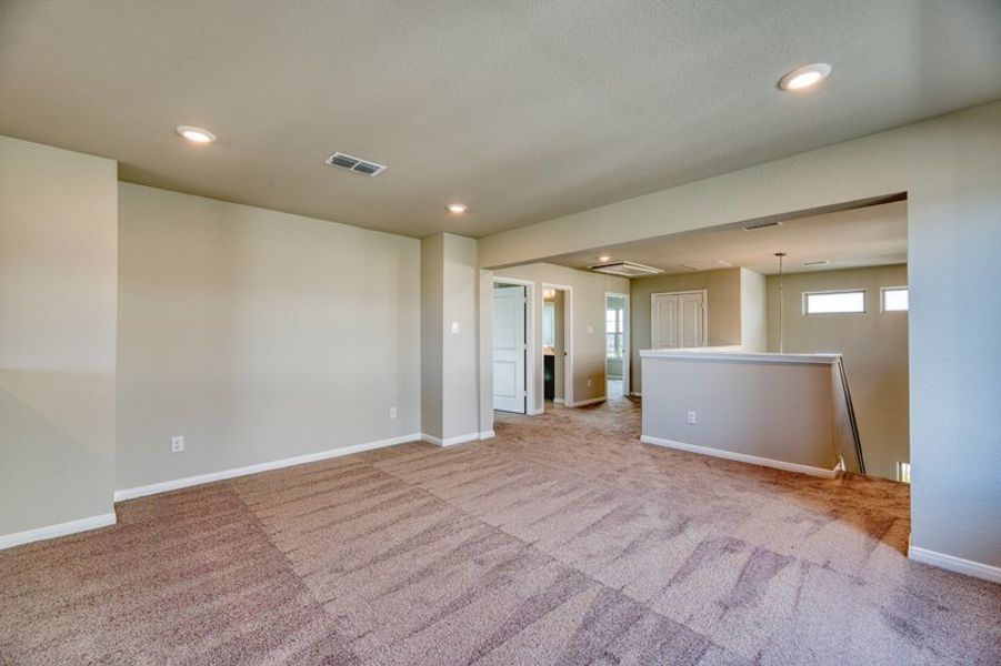 Spacious, unfurnished interior of a new home in Aldeana, Bonney (Image 21).