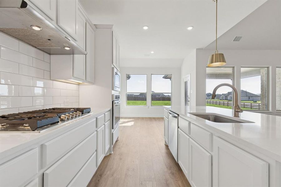 Furnished interior view inside a new home in Ellis Ranch Estates, Waxahachie (Image 14).