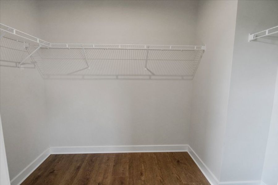 Spacious, unfurnished interior of a new home in Garrison Farms, Seneca (Image 16).