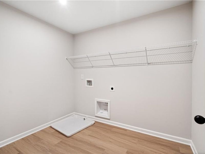 Spacious, unfurnished interior of a new home in The Village at Shallowford, Kennesaw (Image 22).