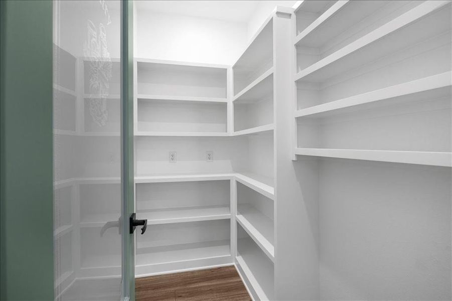 Close-up of interior finishes inside a home in , Jacksonville (Image 17). Close-up of interior finishes inside a home in , Jacksonville (Image 17).