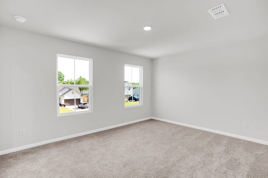 Spacious, unfurnished interior of a new home in Carriage Estates, Lexington (Image 33).