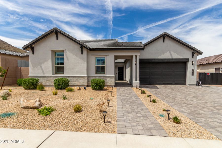 Contemporary Curb Appeal Contemporary Curb Appeal