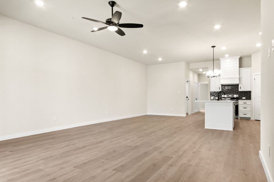Spacious, unfurnished interior of a new home in Woodbridge Villas, Wylie (Image 10). Spacious, unfurnished interior of a new home in Woodbridge Villas, Wylie (Image 10).