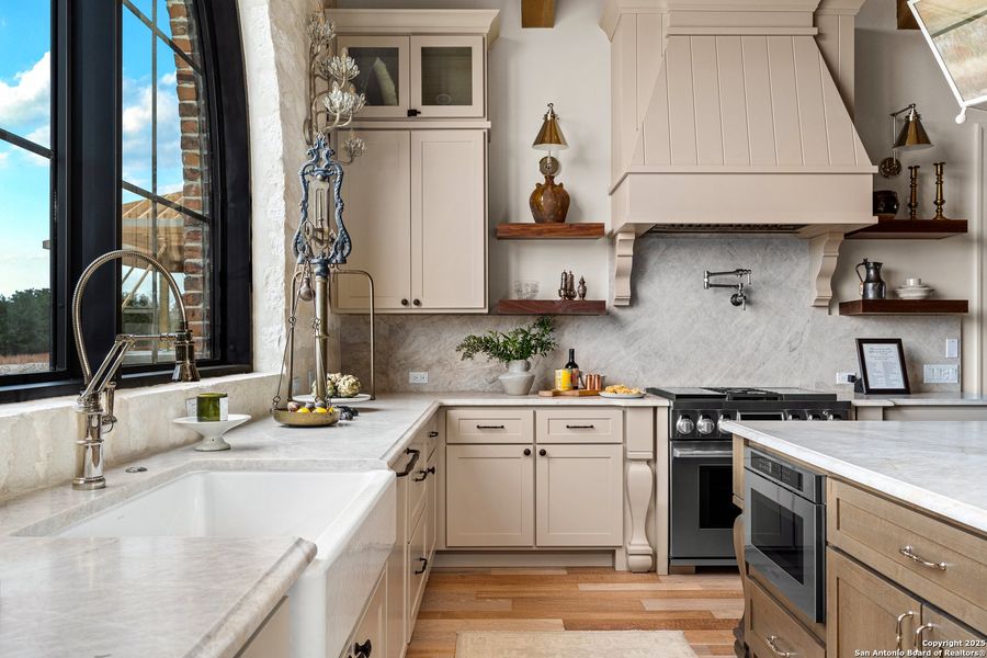 Furnished interior view inside a new home in , Kerrville (Image 24).