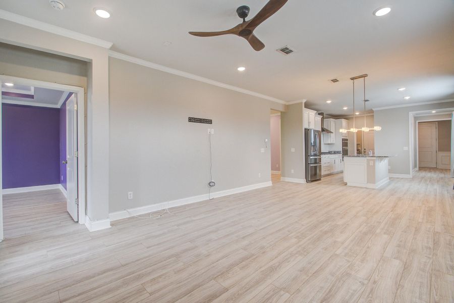 Spacious, unfurnished interior of a new home in , Summerville (Image 21).