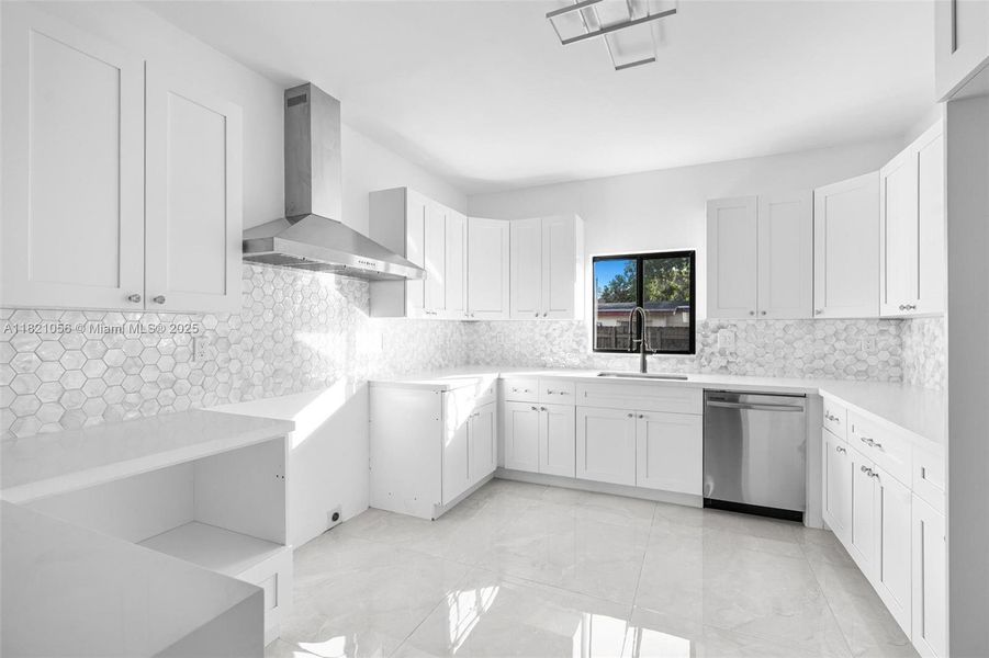Furnished interior view inside a new home in , Cutler Bay (Image 8).