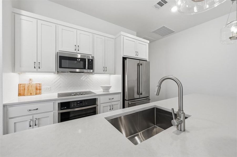 Furnished interior view inside a new home in , Mansfield (Image 10).