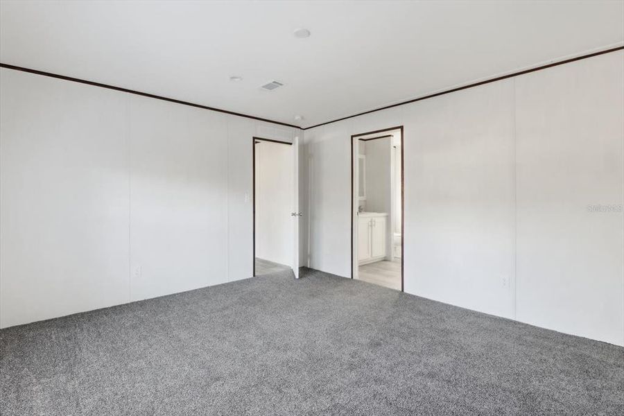 Spacious, unfurnished interior of a new home in , Homosassa (Image 18). Spacious, unfurnished interior of a new home in , Homosassa (Image 18).