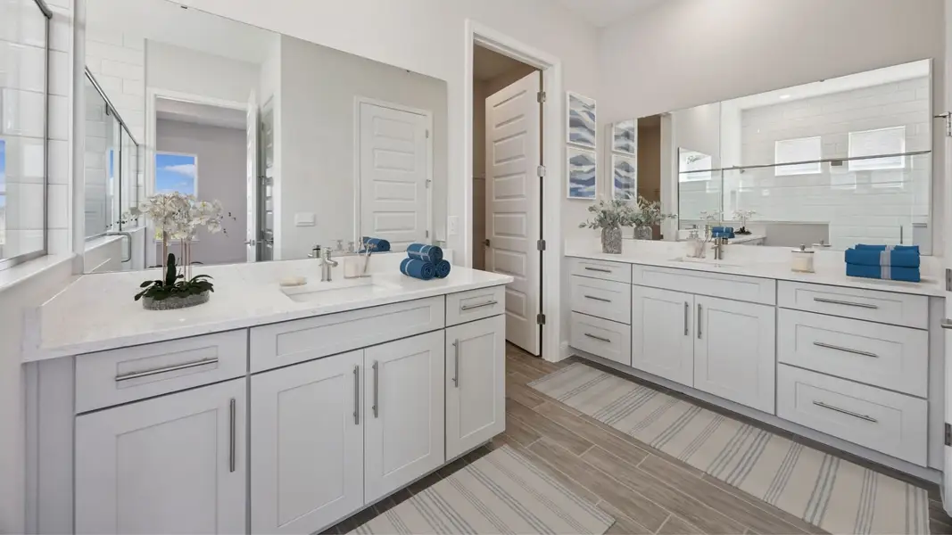 Furnished interior view inside a new home in Buena Lago, St. Cloud (Image 10).