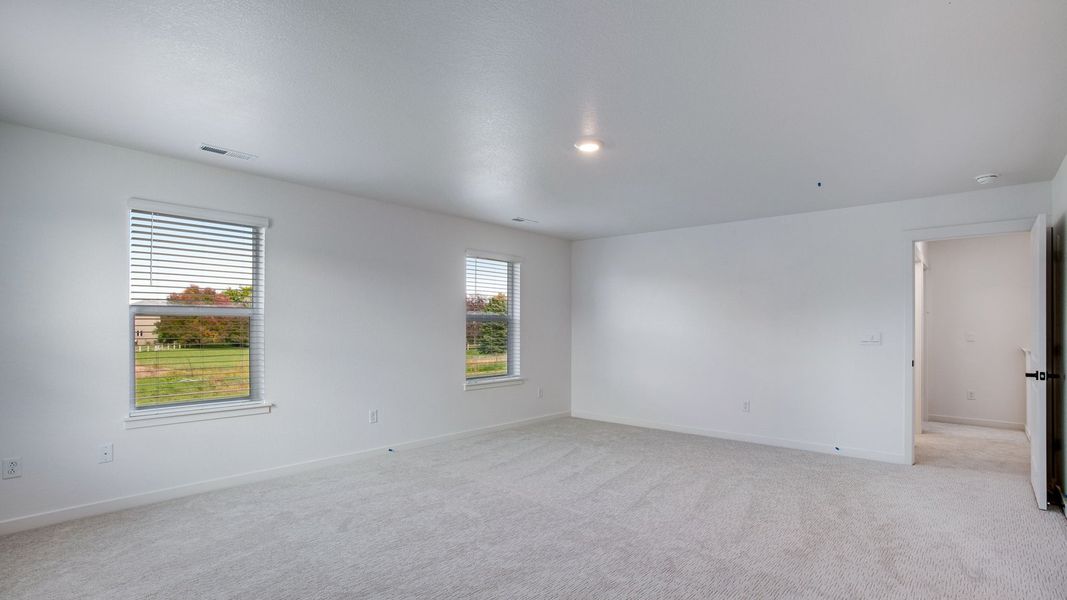 Spacious, unfurnished interior of a new home in Vista Meadows, Fort Lupton (Image 19). Spacious, unfurnished interior of a new home in Vista Meadows, Fort Lupton (Image 19).