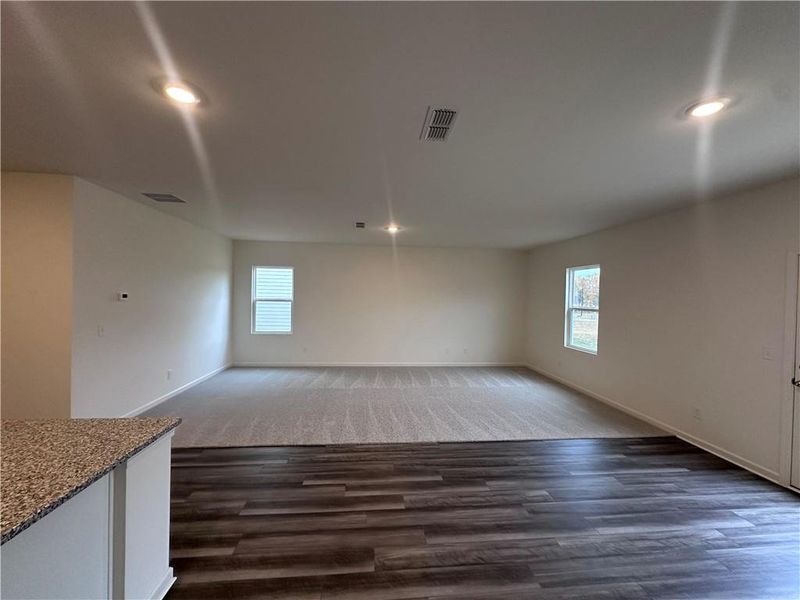 Spacious, unfurnished interior of a new home in Mt. Tabor Ridge, Dallas (Image 11). Spacious, unfurnished interior of a new home in Mt. Tabor Ridge, Dallas (Image 11).