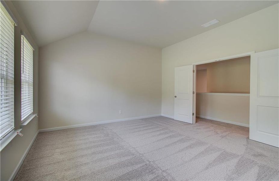 Spacious, unfurnished interior of a new home in Kingsmere Estates, Loganville (Image 34).