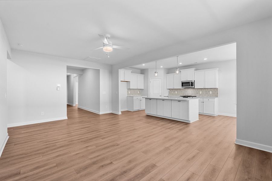 Spacious, unfurnished interior of a new home in Hanes Lake, Winston-Salem (Image 17).