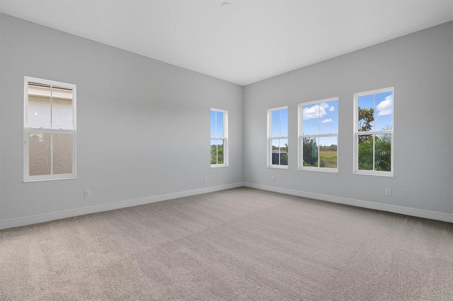 Spacious, unfurnished interior of a new home in Mirada, San Antonio (Image 18).