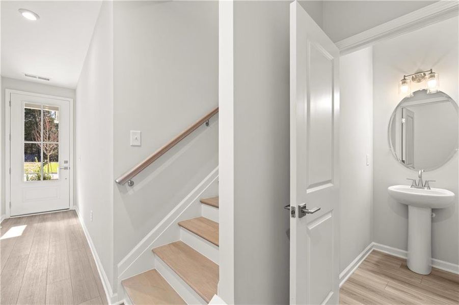 Spacious, unfurnished interior of a new home in Lake Shore, Winder (Image 11).