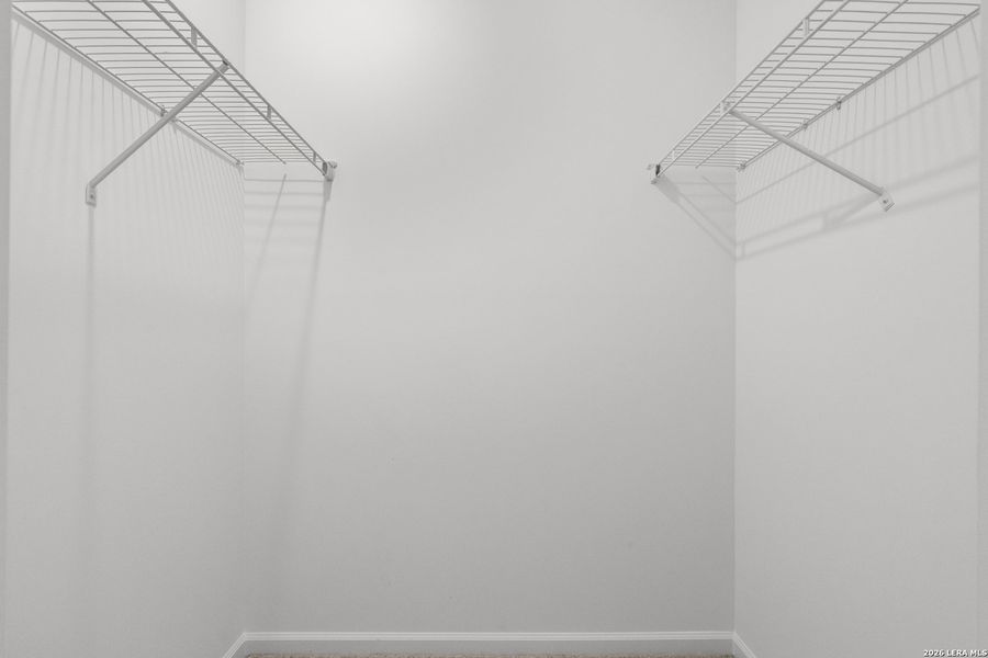 Spacious, unfurnished interior of a new home in Sutton Farms, San Antonio (Image 21).