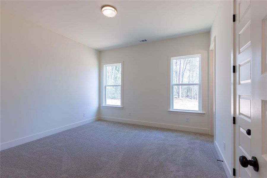 Spacious, unfurnished interior of a new home in , Gainesville (Image 24).