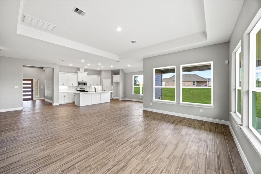 Spacious, unfurnished interior of a new home in , Prairie View (Image 18).