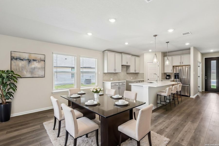 Furnished interior view inside a new home in Thomas Pond, San Antonio (Image 15). Furnished interior view inside a new home in Thomas Pond, San Antonio (Image 15).